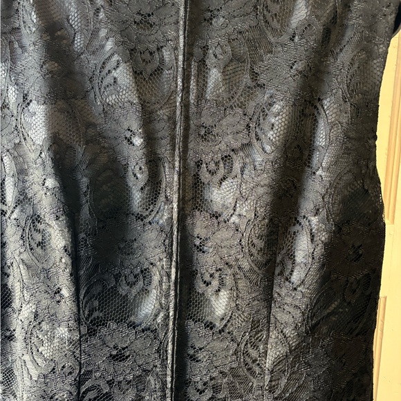 Vintage 90’s Black Lace V-Neck Sheath Dress XL. - Picture 6 of 7